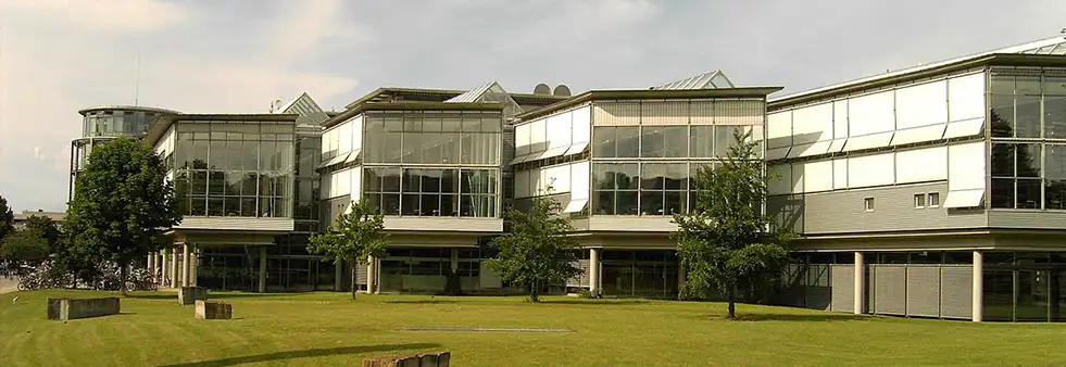 哥廷根大学图书馆数字化案例：i2s CopiBook RGB+ 助力高效档案扫描