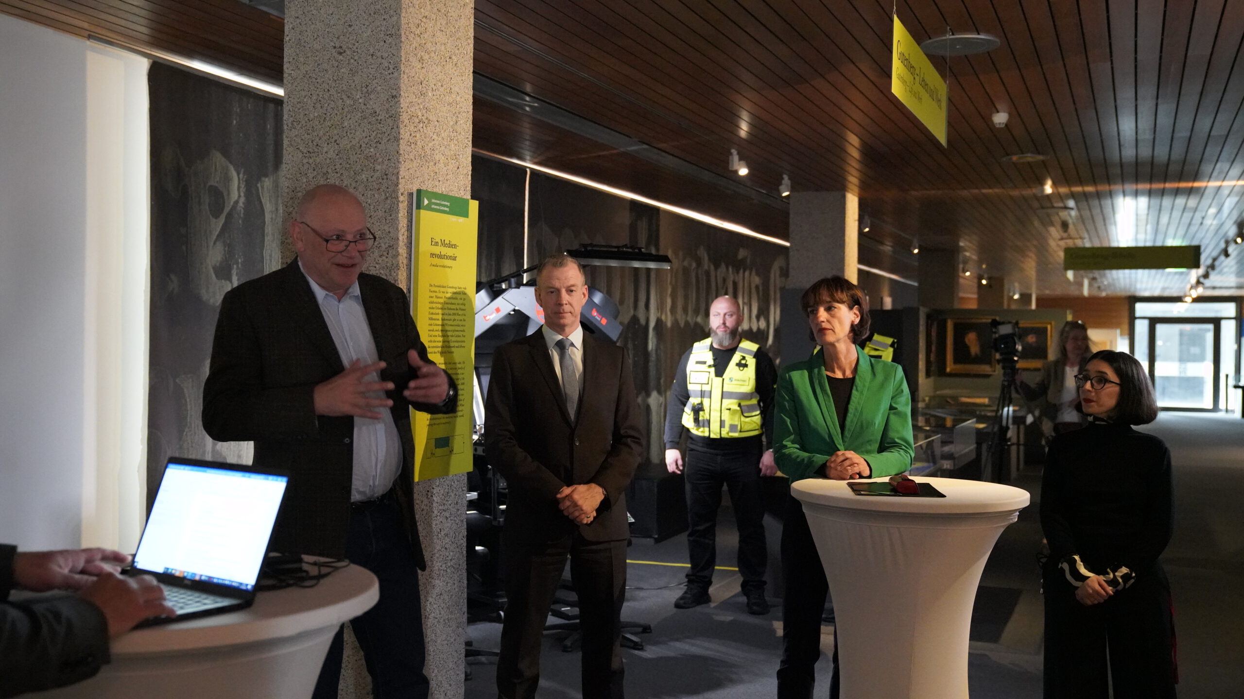 11.03.2024 Pressetermin im Gutenberg-Museum anlässlich der Digitalisierung der Gutenberg-Bibel