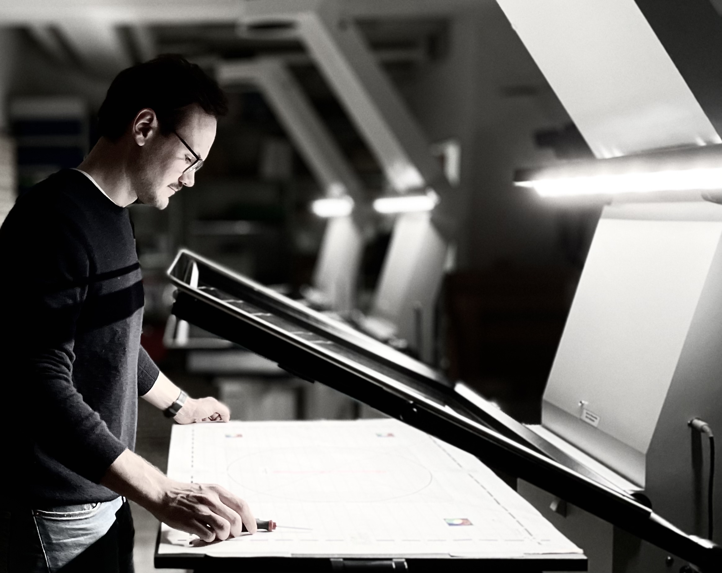 MICROBOX 生产员工