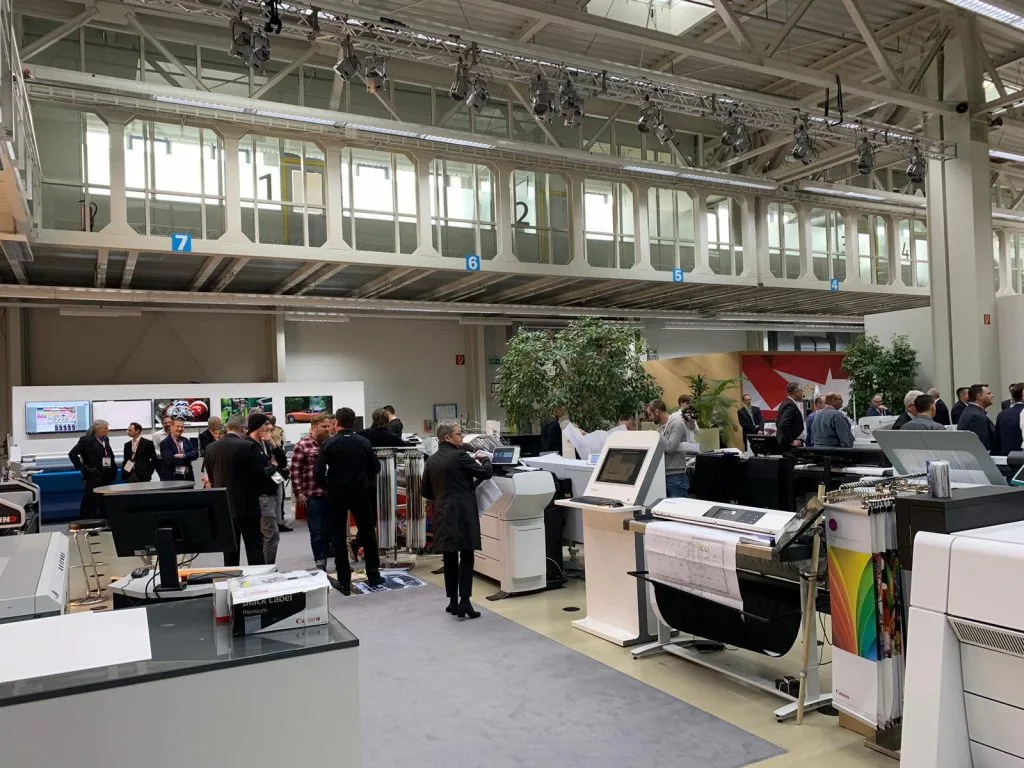 Canon FULLSPEED TOUR Image Access 佳能扫描仪数字化