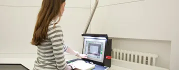 超越时间的数字化基石：慕尼黑大学与 book2net 的十五年耐用性长跑