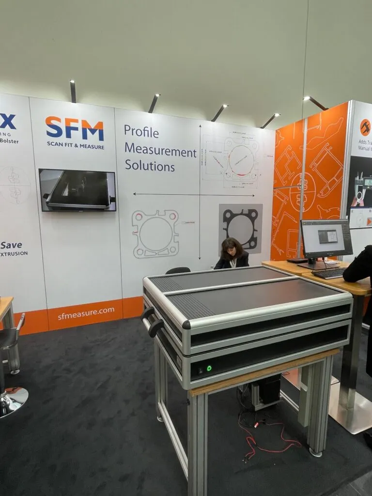 WideTEK 扫描仪在工业展会现场