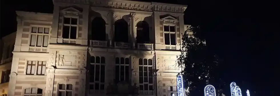 捷克皮尔森州立档案馆外观及内部工作场景