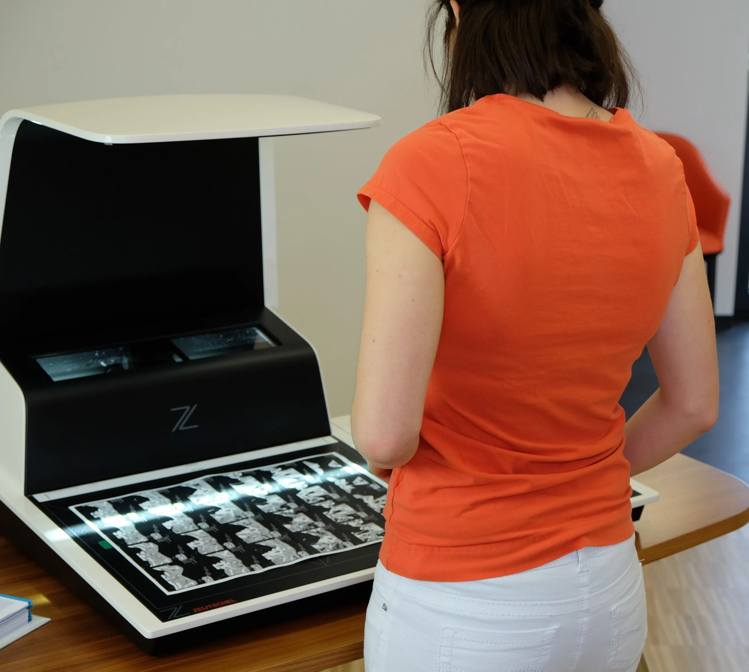 Zeutschel zeta Office 在医疗诊所的实际应用