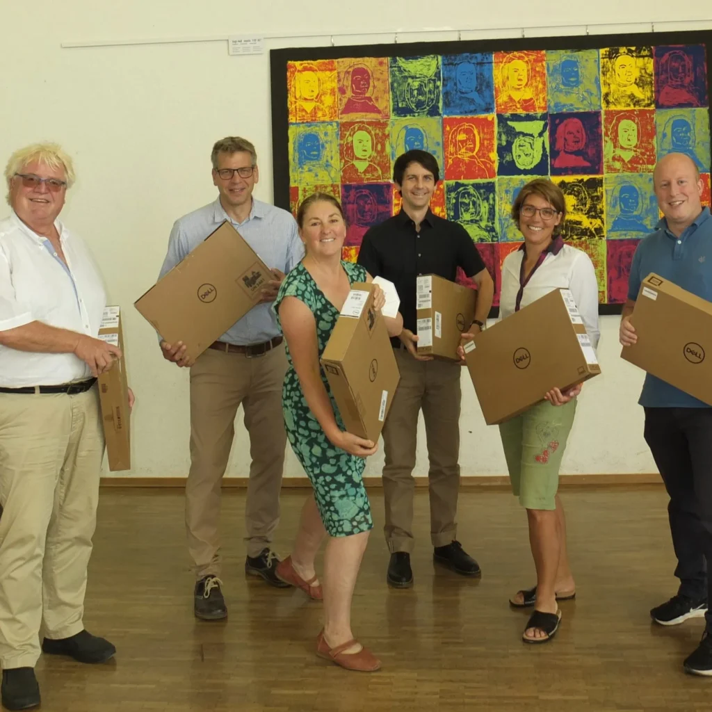 赋能数字未来：扫描巨头 Zeutschel 如何通过底层硬件重塑校园教育生态？