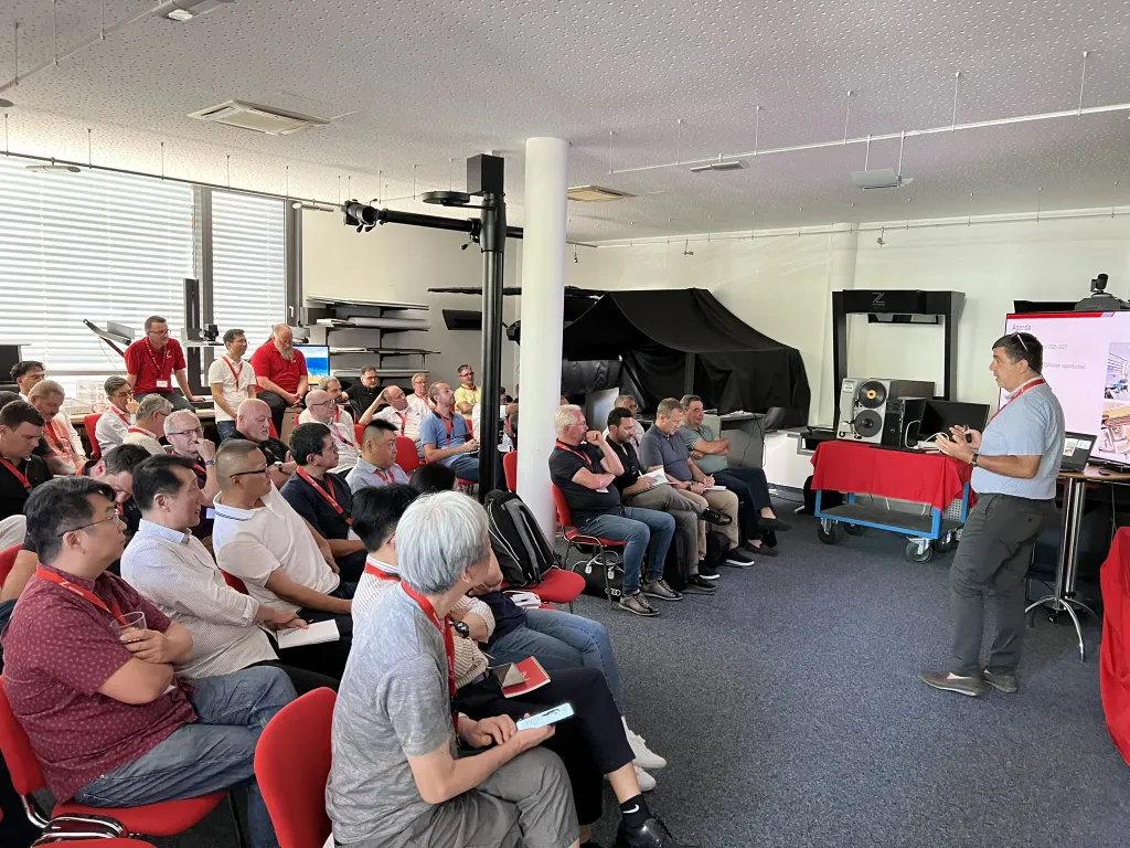 数字化档案的未来：Zeutschel 2024 年度盛会，以“混合扫描”重塑文化遗产保护