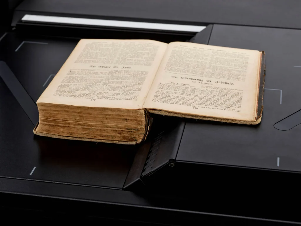 重塑档案数字化：Zeutschel 顶级扫描方案深度解析，兼顾效率与文物保护